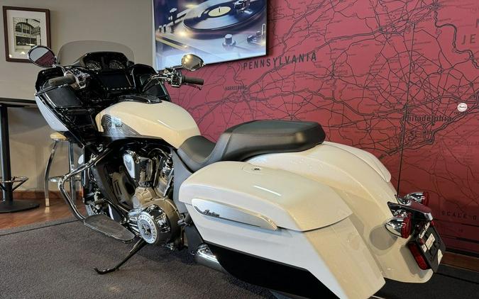 2024 Indian Motorcycle® Challenger® Limited Ghost White Metallic