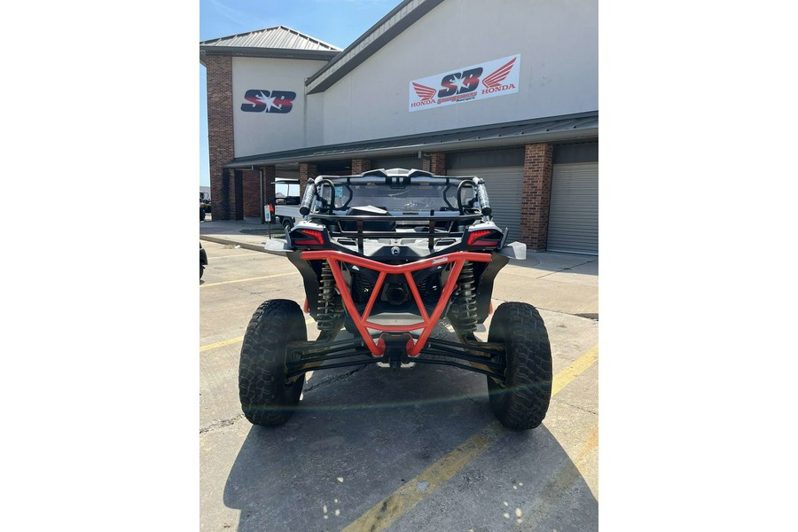 2019 Can-Am Maverick™ X3 X™ rs Turbo R - Gold, Red & Silver