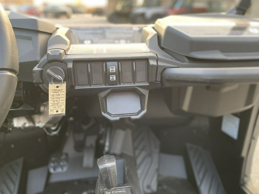 2025 Can-Am Maverick Trail DPS 700