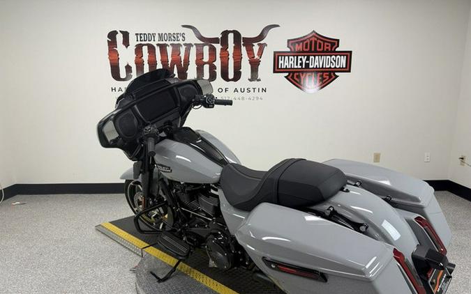 2025 Harley-Davidson FLHX - Street Glide