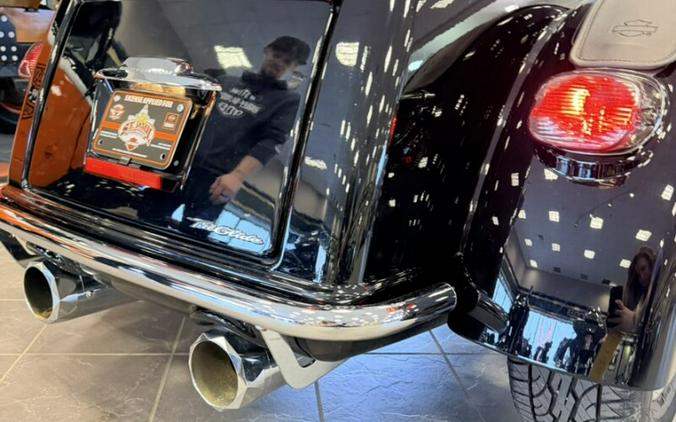 2023 Harley-Davidson Tri Glide Ultra FLHTCUTG