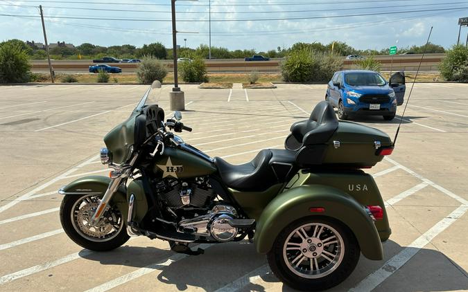2022 Harley-Davidson Tri Glide Ultra (G.I. Enthusiast Collection)