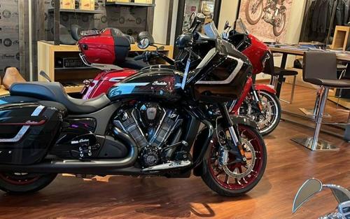 2024 Indian Motorcycle® Challenger® Elite Charcoal Candy/Black Candy