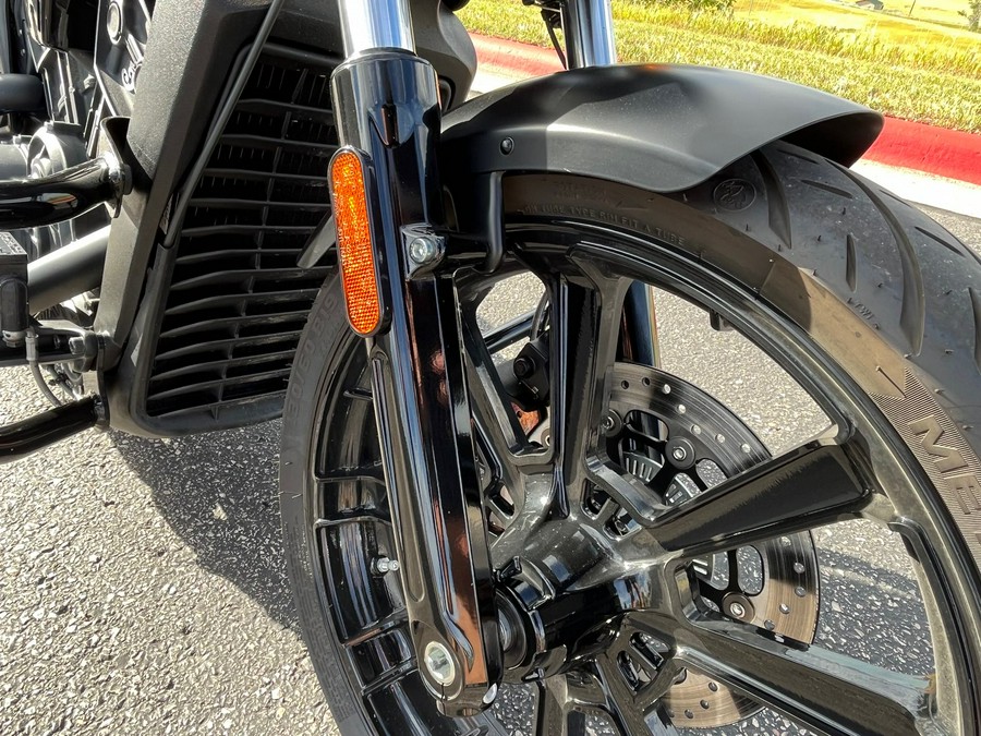 2022 Indian Motorcycle Scout Rogue