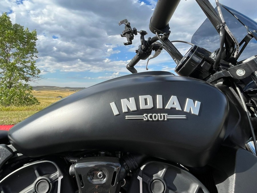 2022 Indian Motorcycle Scout Rogue