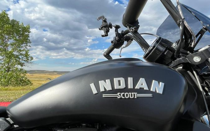 2022 Indian Motorcycle Scout Rogue