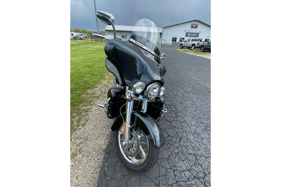 2013 CVO Ultra Classic Electra Glide Anniversary - Harley-Davidson®