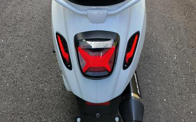 2022 Vespa Sprint 150 Justin Bieber x Vespa