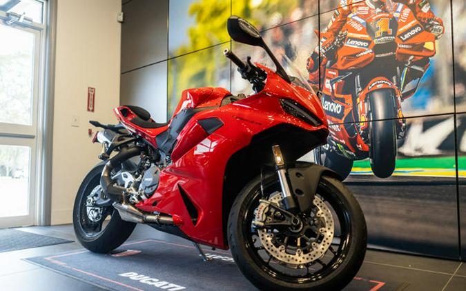 2025 Ducati PANIGALE V2
