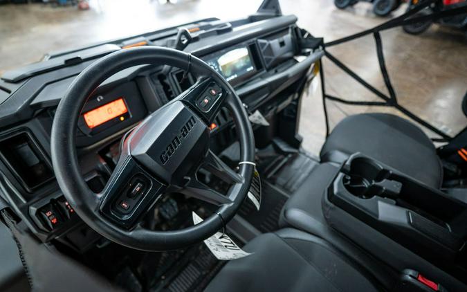 2026 Can-Am® Defender MAX XT HD11 With 10.25 in.display
