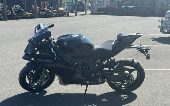 2027 Yamaha YZF R9
