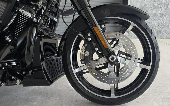 2026 Harley-Davidson® Road Glide® Olive Steel Metallic / Vivid Black Black Trim