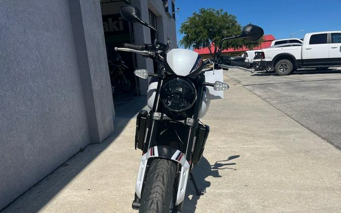 2025 Triumph Trident 660 Triple Tribute Edition Snowdonia White