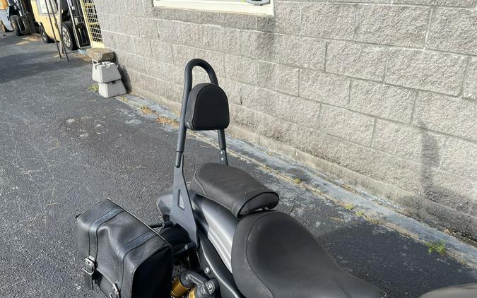 2014 Yamaha Bolt™ R-Spec