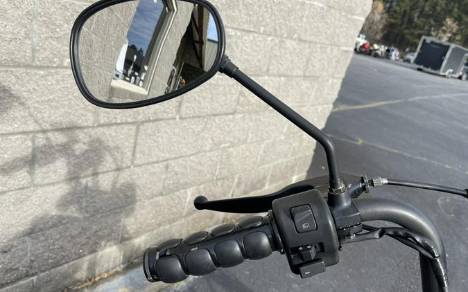 2014 Yamaha Bolt™ R-Spec