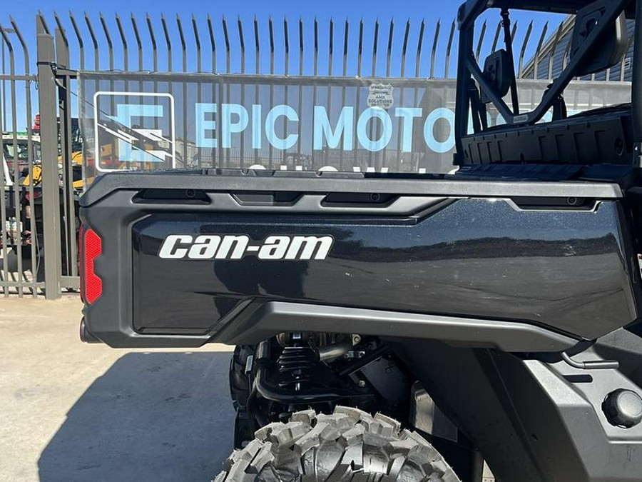 2023 Can-Am® Defender XT HD10