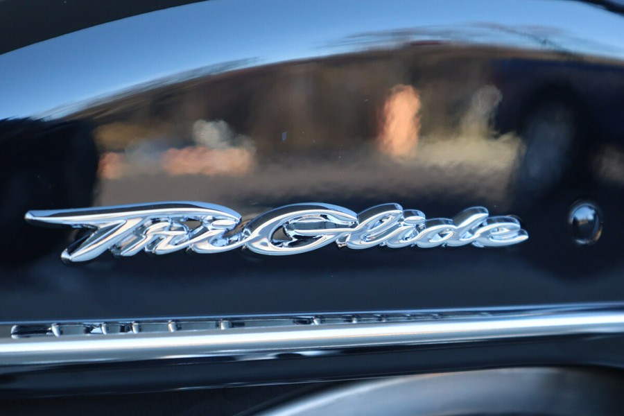 2024 Harley-Davidson Tri Glide Ultra FLHTCUTG