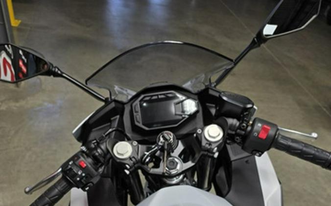 2025 Kawasaki Ninja 500 ABS