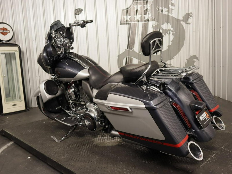 2019 Harley-Davidson® FLHXSE - CVO™ Street Glide®