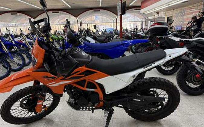 2025 KTM 390 Enduro R