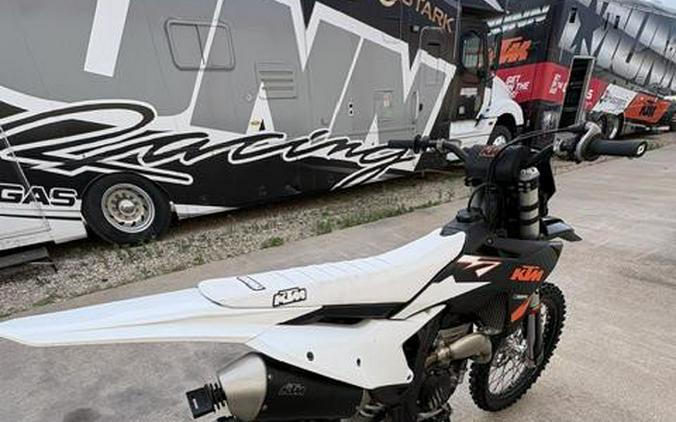 2025 250 SX-F - KTM