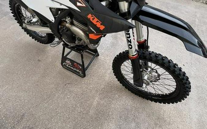 2025 250 SX-F - KTM