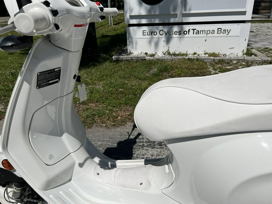 2022 Vespa Sprint 150 White Out