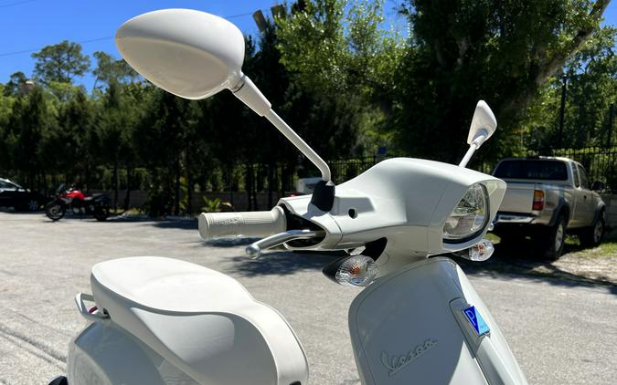 2022 Vespa Sprint 150 White Out