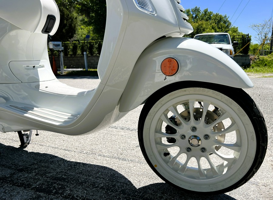 2022 Vespa Sprint 150 White Out