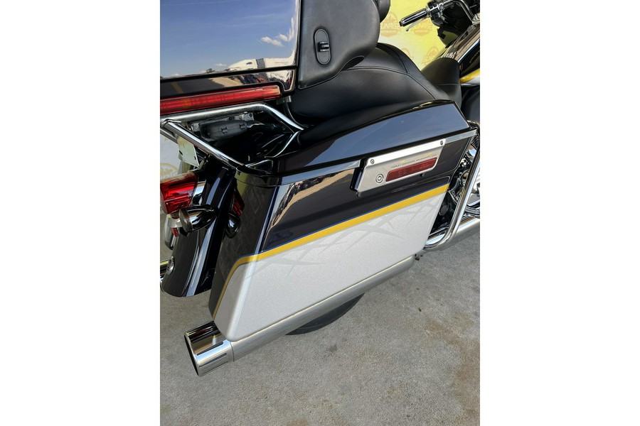 2012 Harley-Davidson® CVO™ Ultra Classic Electra Glide®