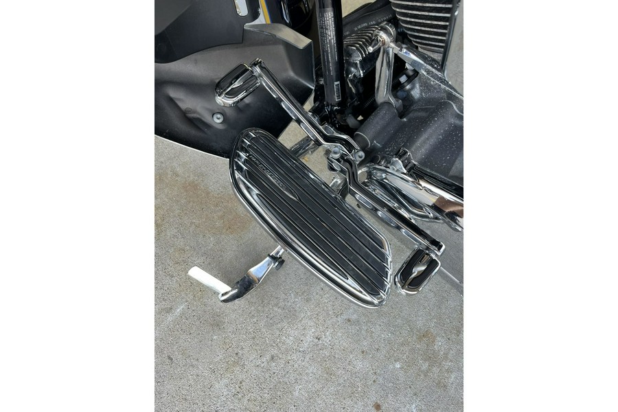 2012 Harley-Davidson® CVO™ Ultra Classic Electra Glide®