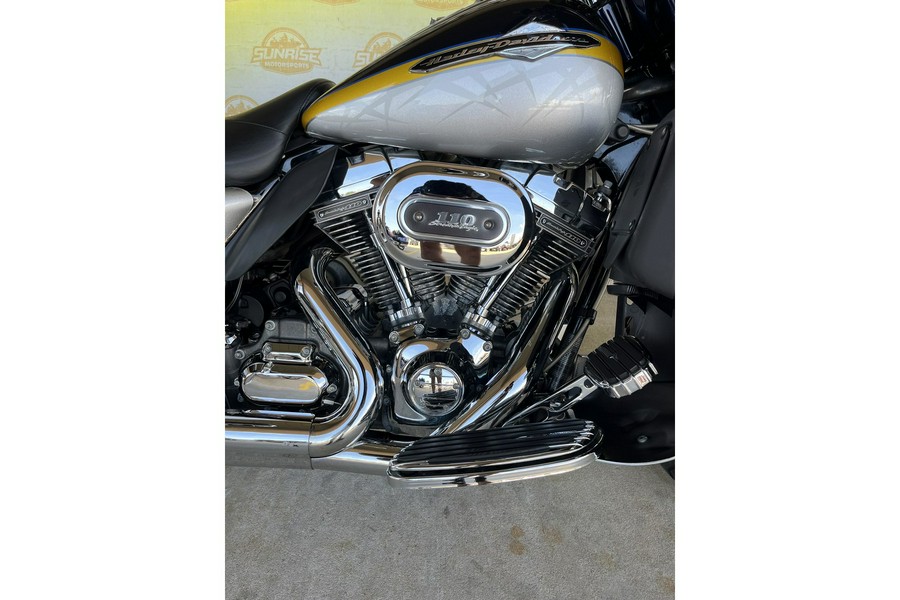 2012 Harley-Davidson® CVO™ Ultra Classic Electra Glide®