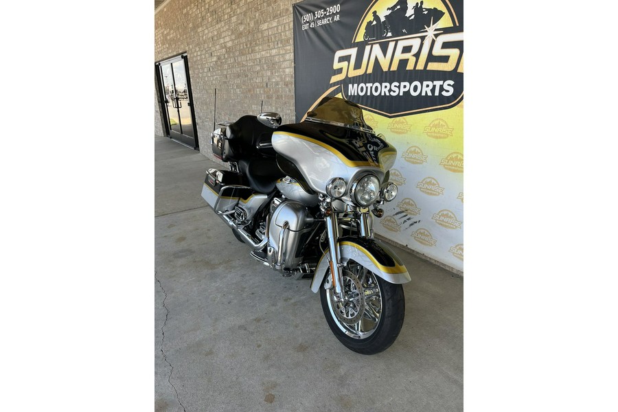 2012 Harley-Davidson® CVO™ Ultra Classic Electra Glide®