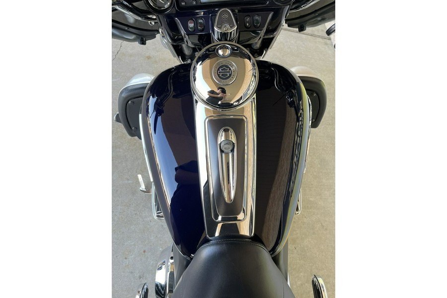 2012 Harley-Davidson® CVO™ Ultra Classic Electra Glide®