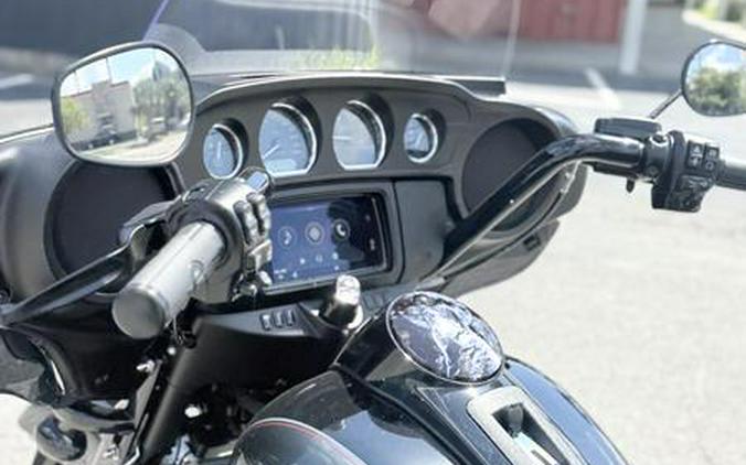 2025 Harley-Davidson® FLHTCUTG - Tri Glide® Ultra