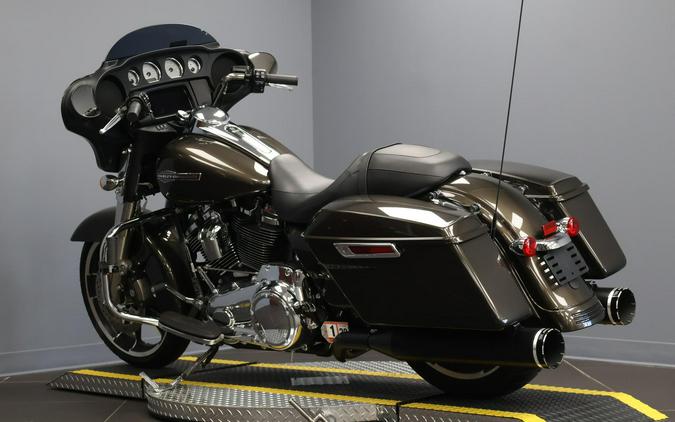 2021 Harley-Davidson® Street Glide® FLHX