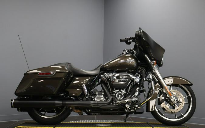 2021 Harley-Davidson® Street Glide® FLHX
