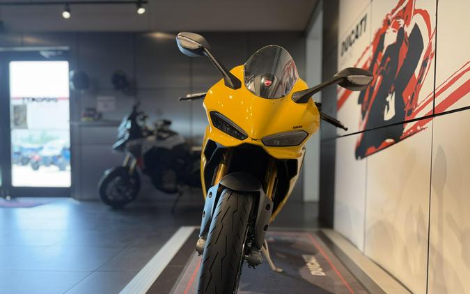2026 Ducati PANIGALE V2 S