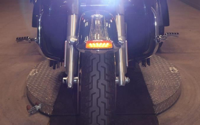 2016 Harley-Davidson Tri Glide Ultra FLHTCUTG