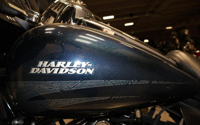 2016 Harley-Davidson Tri Glide Ultra FLHTCUTG