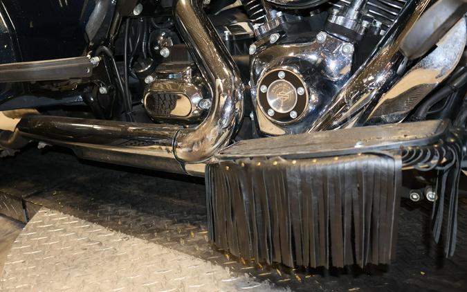 2016 Harley-Davidson Tri Glide Ultra FLHTCUTG