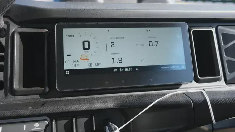 2026 CAN-AM DEFENDER MAX XT HD11 WITH 1025 INCH TOUCHSCREEN