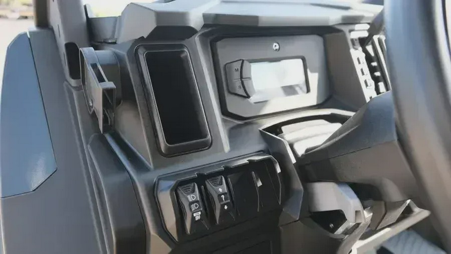 2026 CAN-AM DEFENDER MAX XT HD11 WITH 1025 INCH TOUCHSCREEN