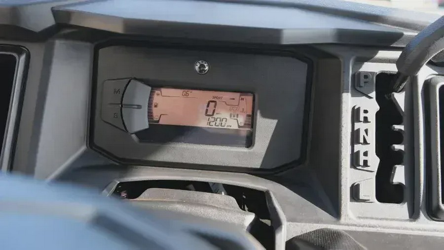 2026 CAN-AM DEFENDER MAX XT HD11 WITH 1025 INCH TOUCHSCREEN