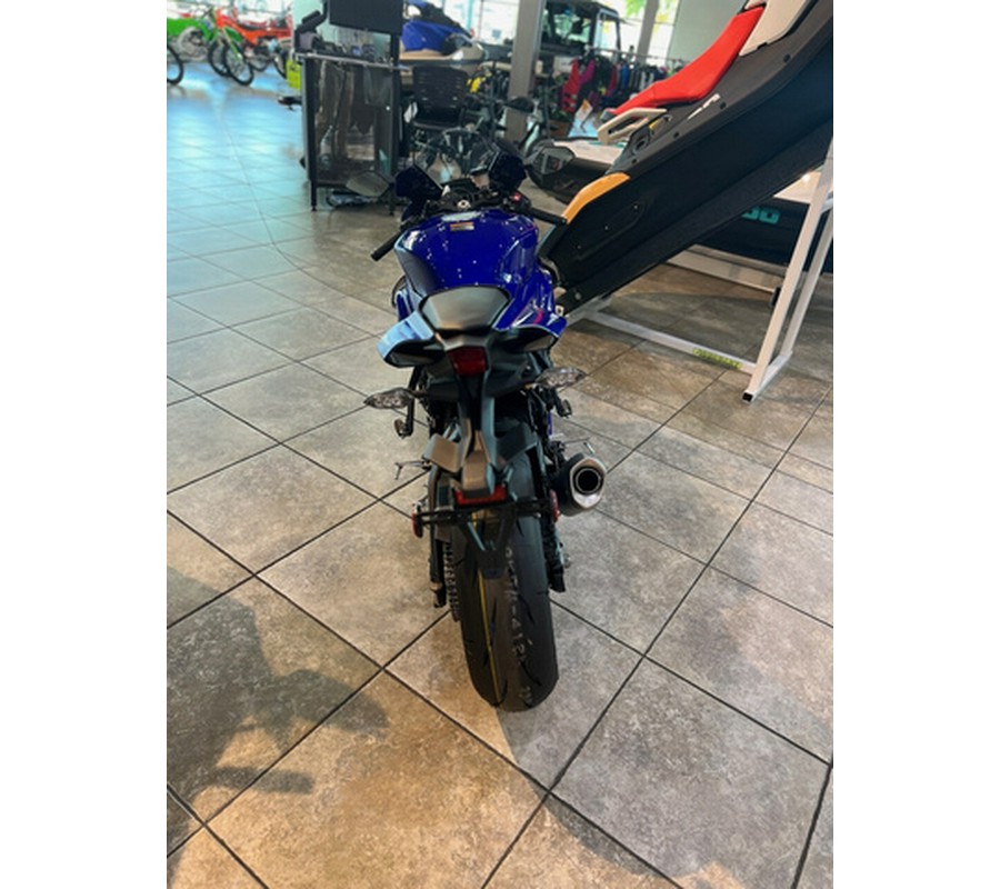 2026 Yamaha YZF R1 CA