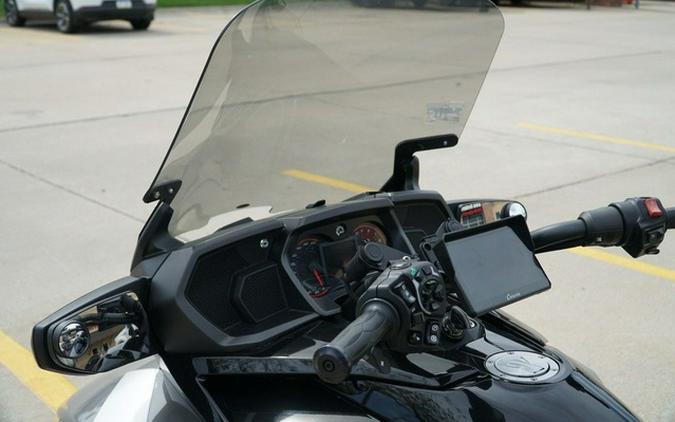 2016 Can-Am Spyder F3 T 6-Speed Semi-Automatic (SE6) Radio