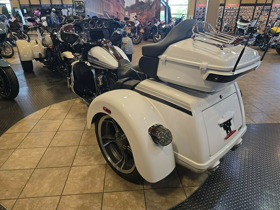 FLHTCUTGSE 2020 CVO Tri Glide