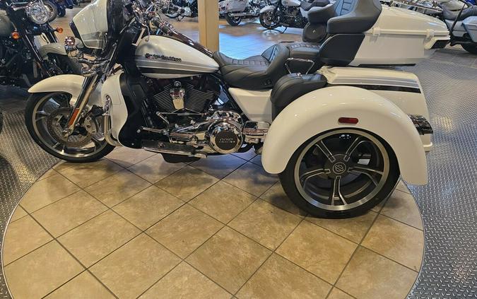 FLHTCUTGSE 2020 CVO Tri Glide