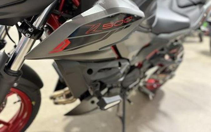 2025 Kawasaki Z500 SE ABS