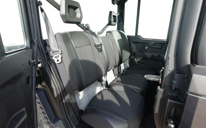 2026 Can-Am Defender MAX XT CAB HD11